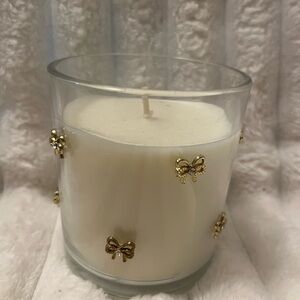 Elegant White Candle with Gold Bows